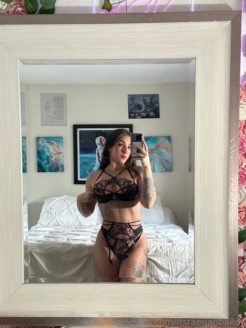 I can be your favorite distraction 