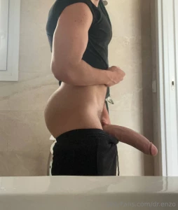 Who would like to suck my glans with the tip of the tongue until i get