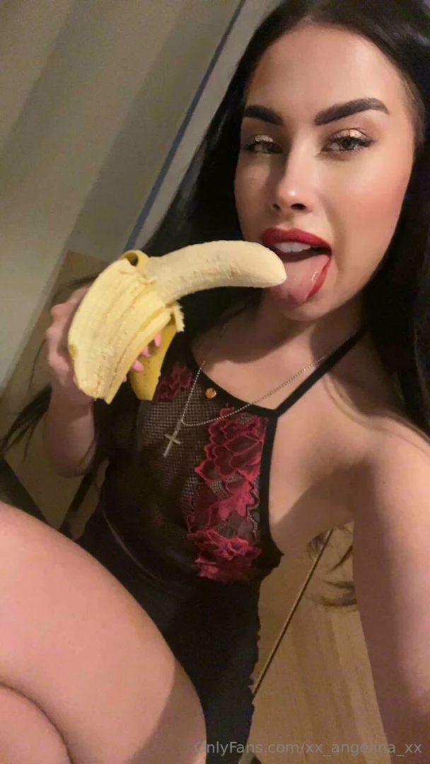 xx-angelina-xx - Is there some more banana or fruit for me to taste 