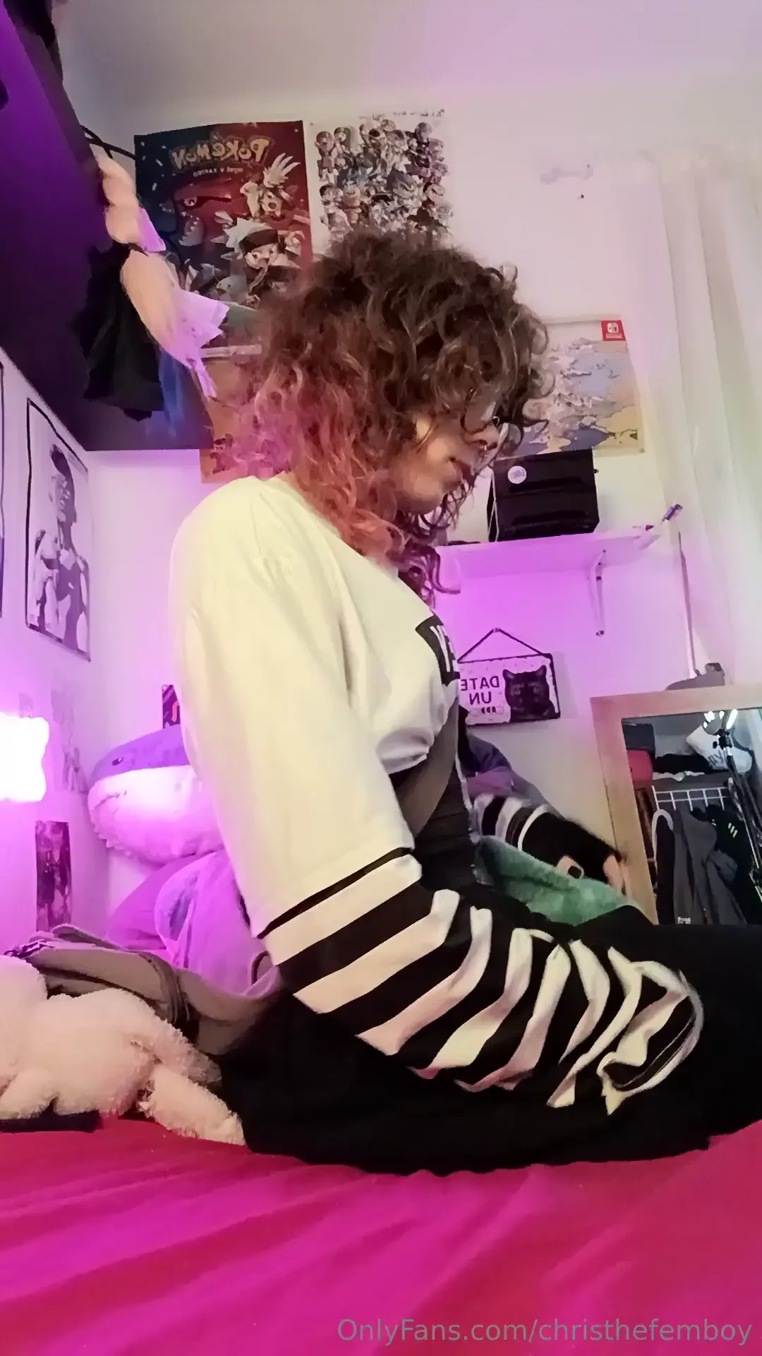 Who needs underwear when you can hide it just by sitting on top of it 