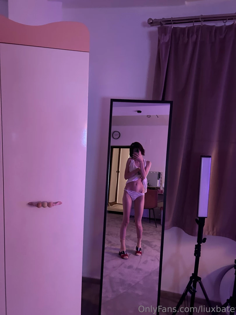 Watch all pictures 