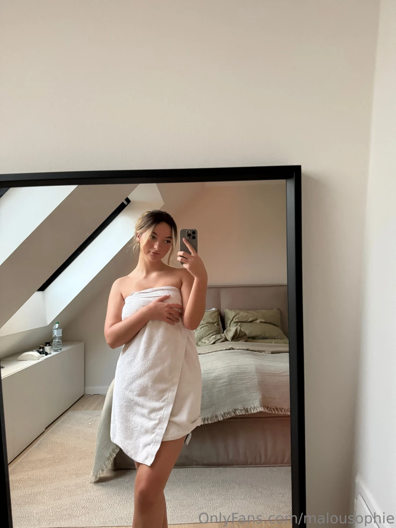 Frisch geduscht kommst du mit mir zur ck ins bett 