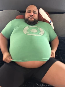 The belly is really starting to pop these days my old xxl shirt doesn part 2