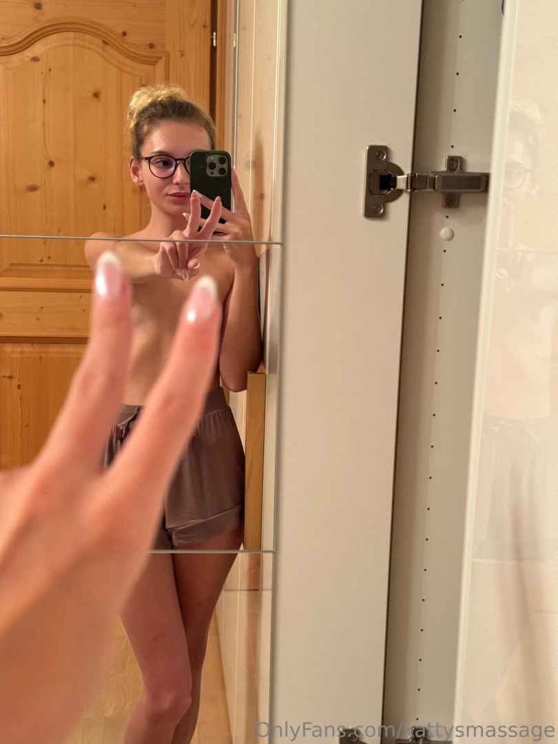 Schick mir ein wenn du gerne h ttest dass meine hand nichts von mir 