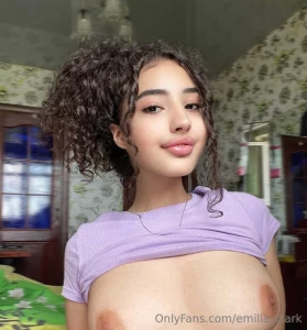 This exotic slut julia_foxxxy know how make u cum nonstop online now part 482