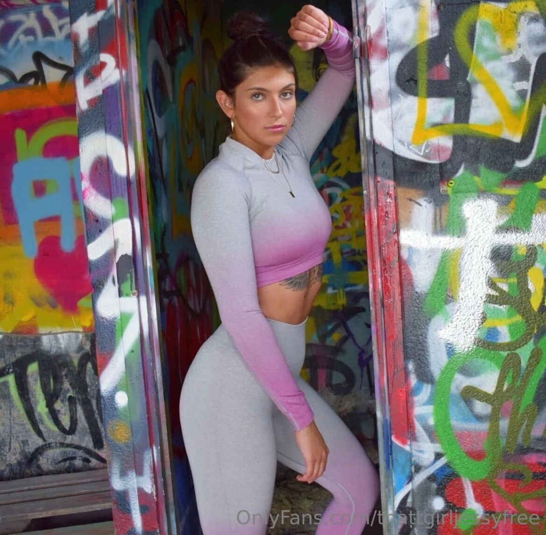 Thattgirljessyfree 