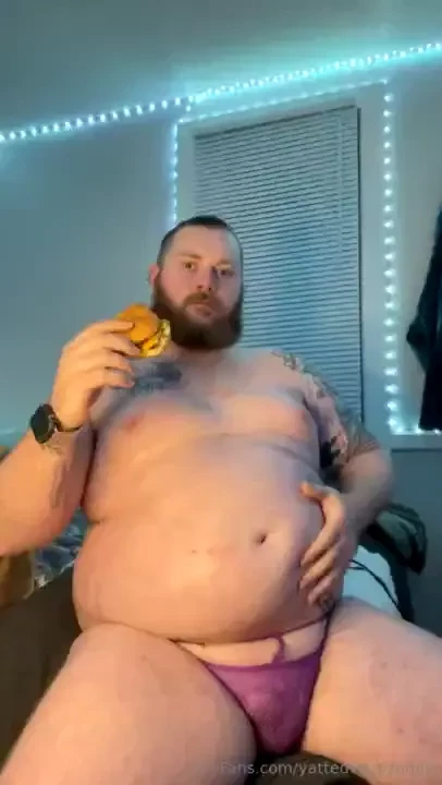 Also shaved my belly and chest and found new stretch marks under my 