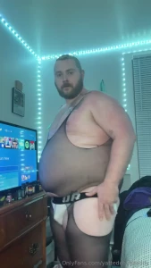 Trying on a new sexy outfit didn t fit that well i m getting too phat part 3