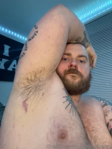 Smell the pits watch me cum