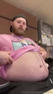 Look at all that belly just flowing outta my shirt at work ahhh i can