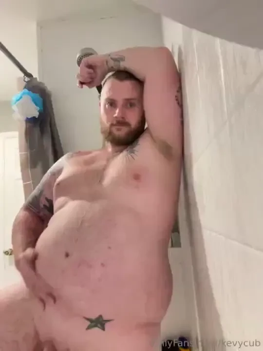 Finally got some good shots of the over belly hang in the bathroom part 10 