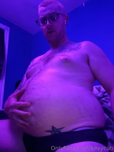 Gotta get all the angles for this belly