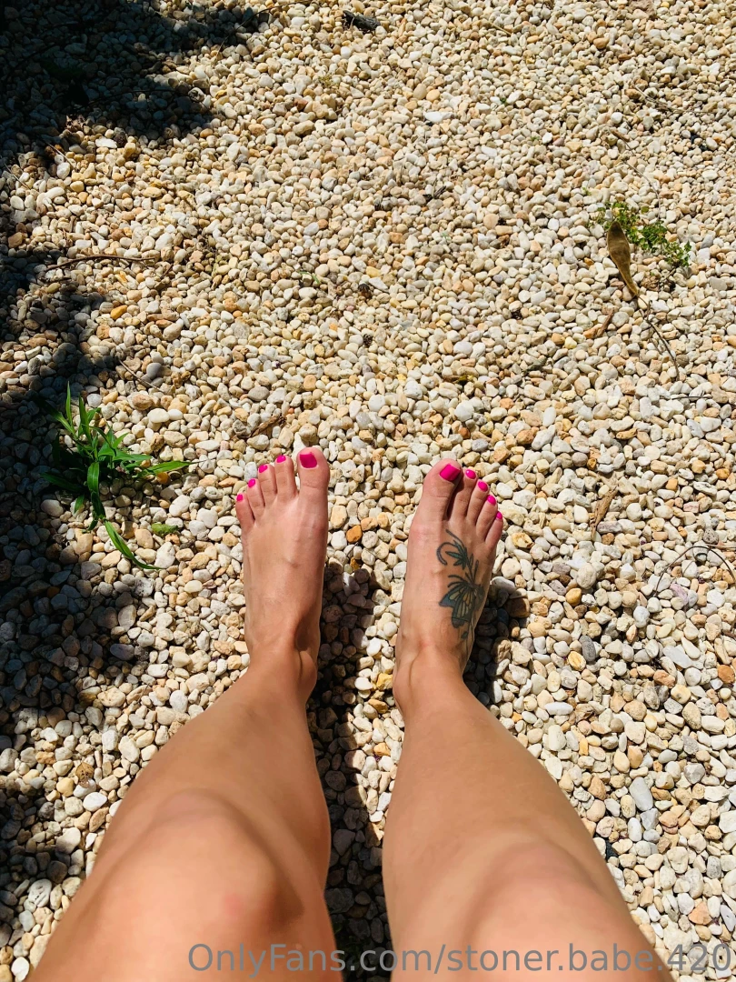 New toes thinking of doing some new feet content later 