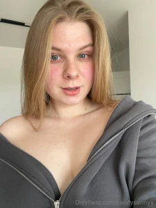 It s gloomy today the perfect day to read at home wanna read something