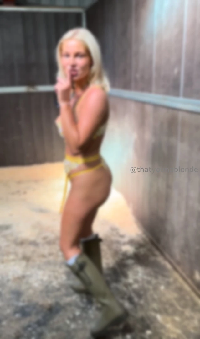 Watch me get bent over in the stable and get fucked from both angles 