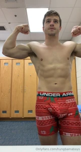 Who doesn t like a nice flex pic after the gym