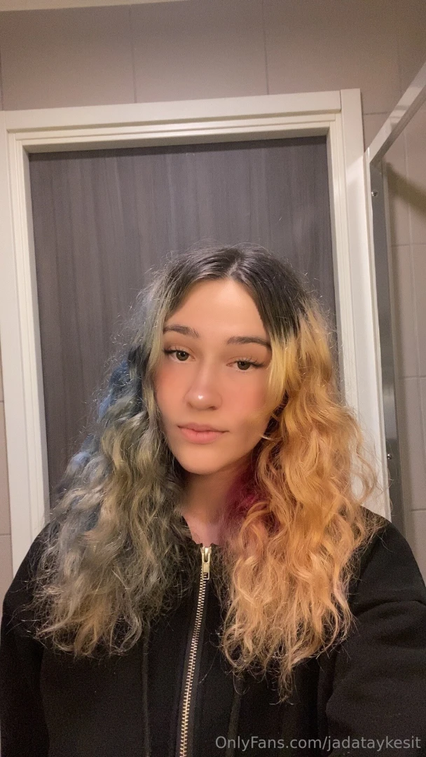 Fan daze 11 is available jadatakesit check the pinned on my profile to 