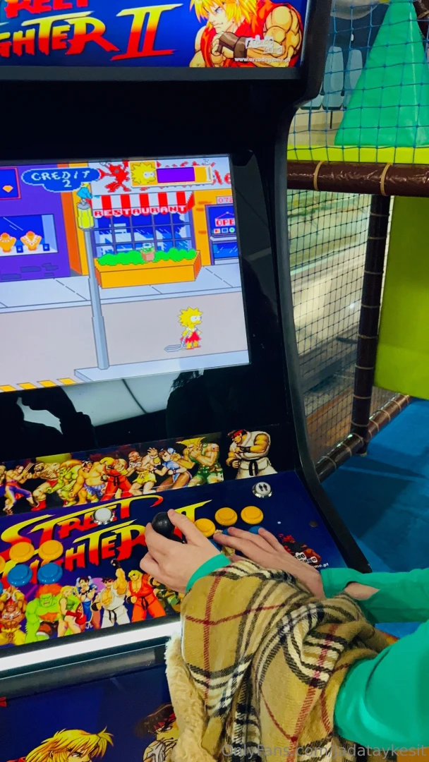 Yeah i m a gamer girl 