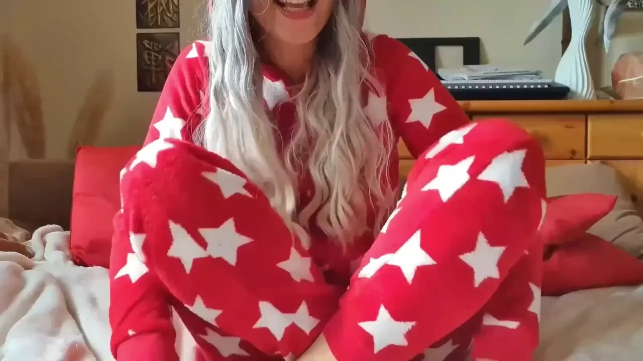 Wanna see my first anal not with my finger mmm with something bigger 