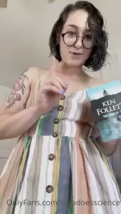 You guyssssss one of my subs was sweet enough to buy me a book for my 