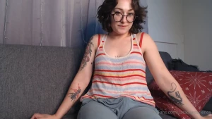 saradoesscience - Oh you noticed the bulge in my pants well are you gonna suck my 