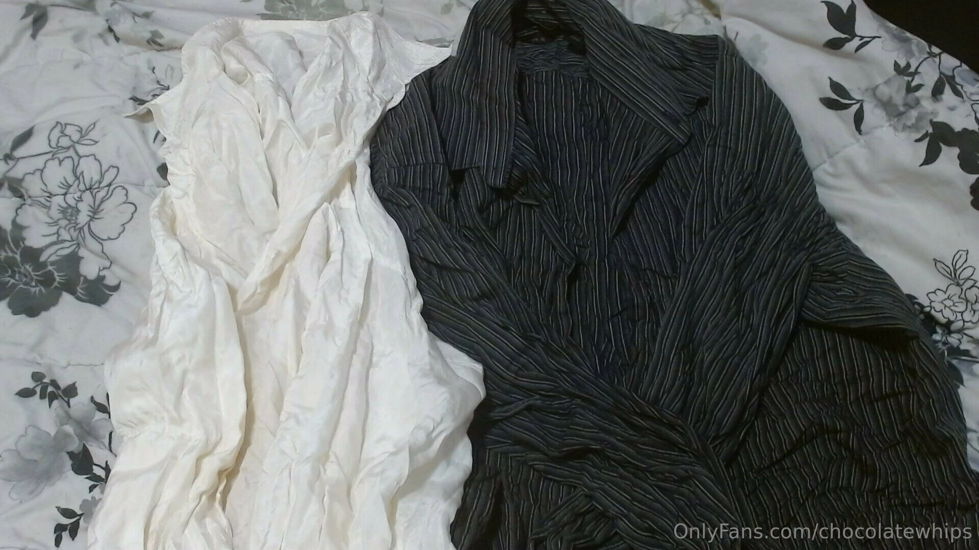 Black or white button up shirt s 