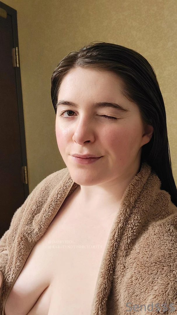 Hello my loyal subjects i ve missed you sorry i ve been away for so 