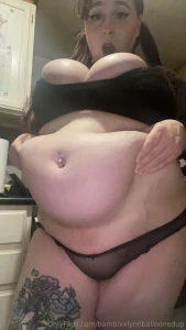 Belly hang in the kitchen part 1