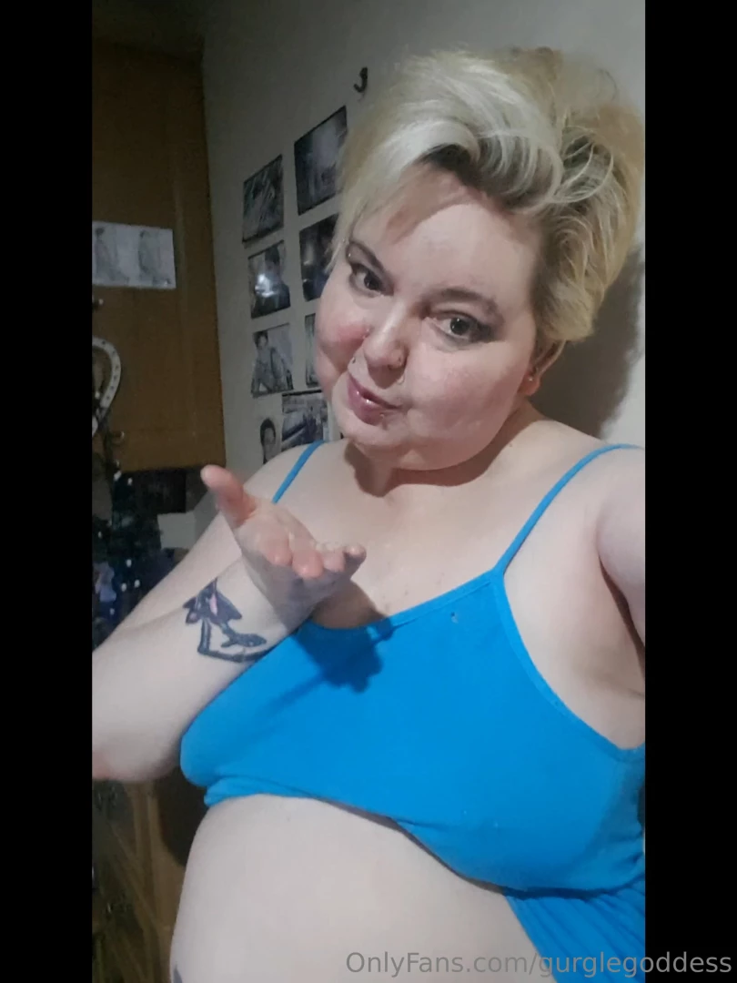 Good morning editing a masturbation video to share with you tomorrow 