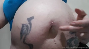 Anyone here with a bellybutton kink i have plenty to share if so