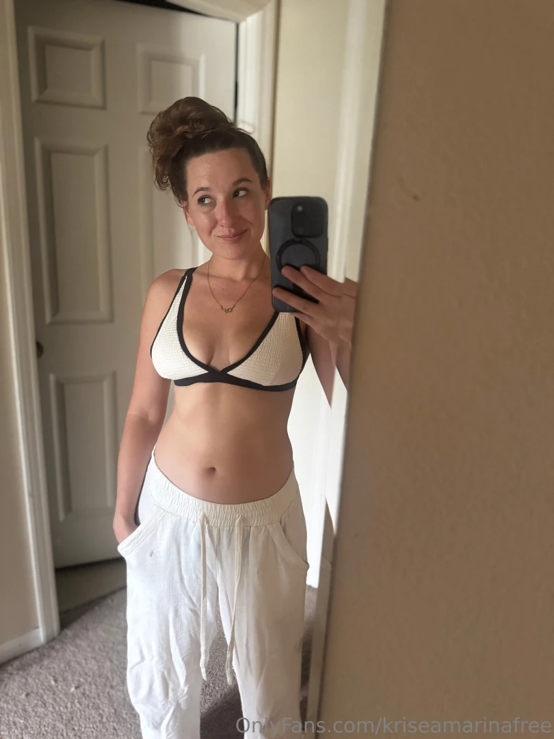 Need a little treat myself pool day cuz this girl be doing nothing but 