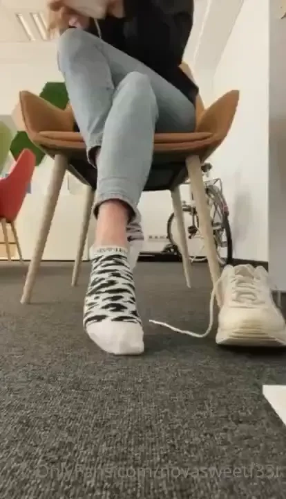 Time for your lunch i m waiting for you in the conference room the 