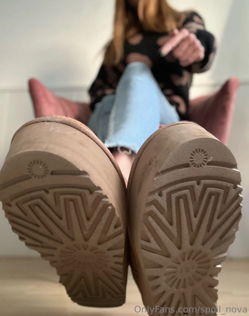 Put your nose and tongue to good use piggy lick that fuzz off my 