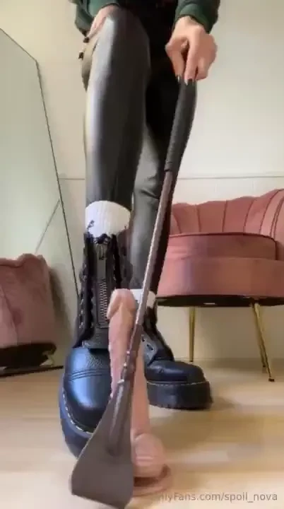 My dr martens soles vs your pathetic balls you love being humiliated 