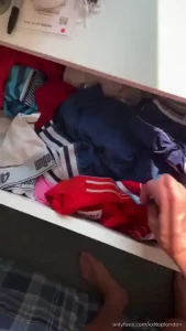 What shall i wear today to try and contain this