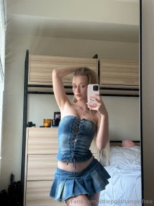 This is how i m waiting for you to text me on my vip account