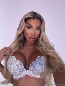 Yes tell me more god it feels so good to hear you talk dirty to me