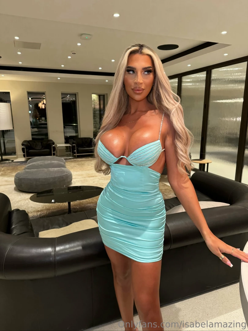 I m wearing a tight dress and i m bending over to pick something up 