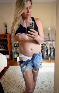 I love dirty talk so much will you dm me already