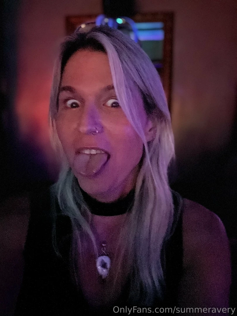 Switched it up a bit last night and was having fun with the party 