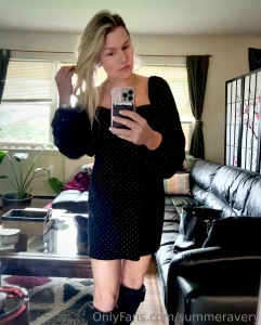 Way to hot to not have a regular polyamorous boyfriend do you agree