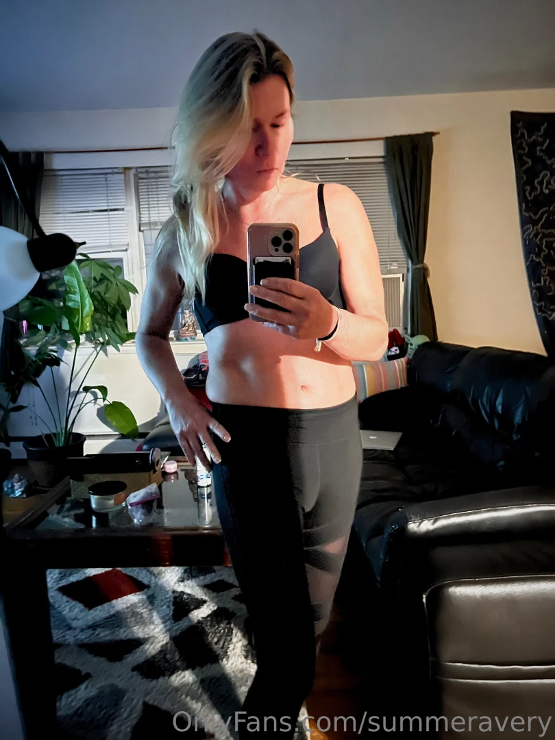 Feeling so sexy on a saturday night dm me your dirty little requests 