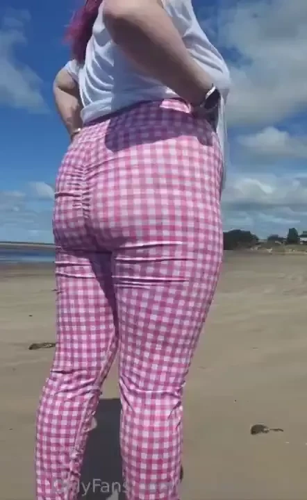 Wore no panties on my walk decided fuck it i ll show you what s under 