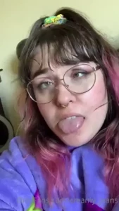 Hey everyone sorry for my scarce posts i had family visiting who i