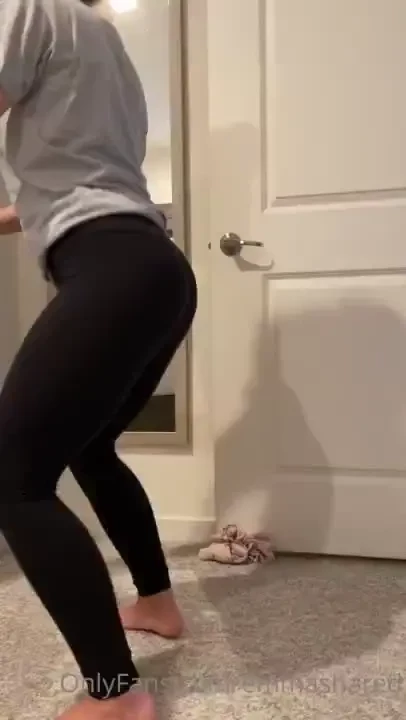 I think somethings wrong with my phone lol 