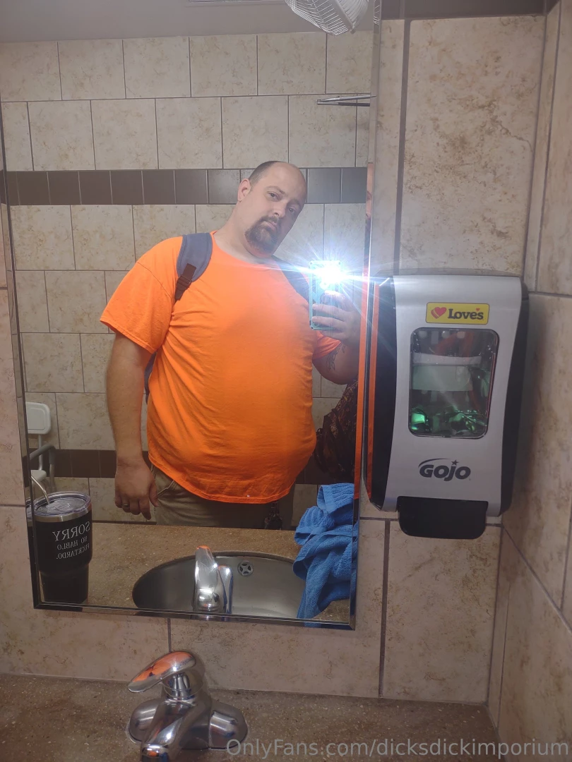 I think i clean up pretty good for a fat boy 