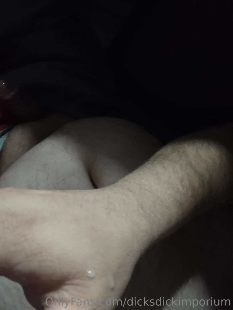 Happy new year phone fell over during the cumshot so i had to edit part 1 