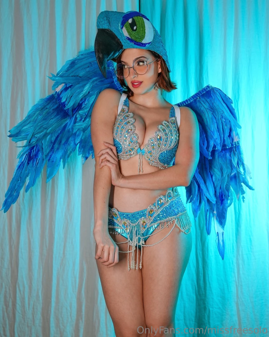 The cosplay no one asked for but i had to do linda from rio 