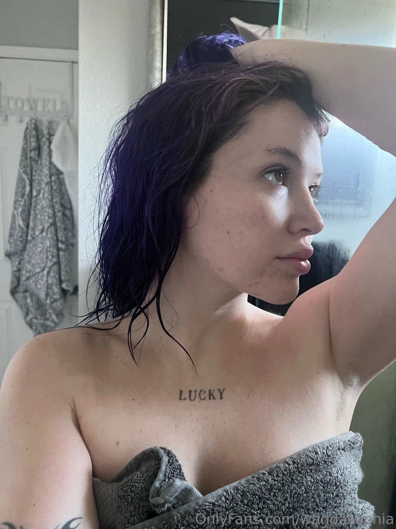 Just jumped out of shower what u up to 