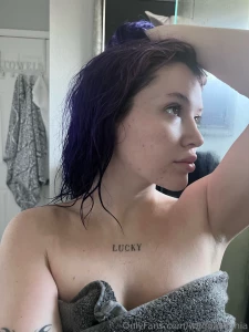 Just jumped out of shower what u up to